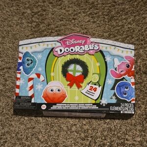 Disney Doorables Countdown to Christmas Advent Calendar 24 Surprises Figures